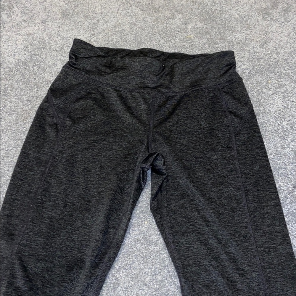 Nice pair of grey leggings